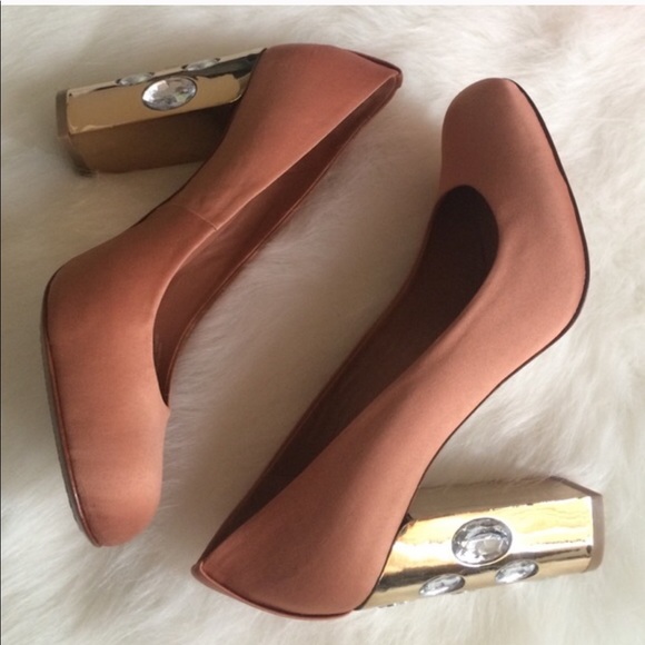 Absolutely fantastic Tory Burch Heels, size 9 - Picture 2 of 8